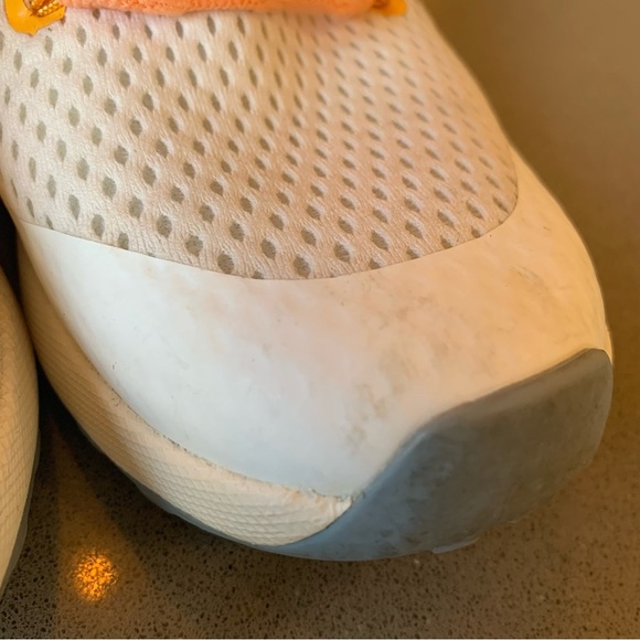 OluKai Wailuku Sneaker Bright White/ Sea Ice Women's  sz 7 - Picture 7 of 10